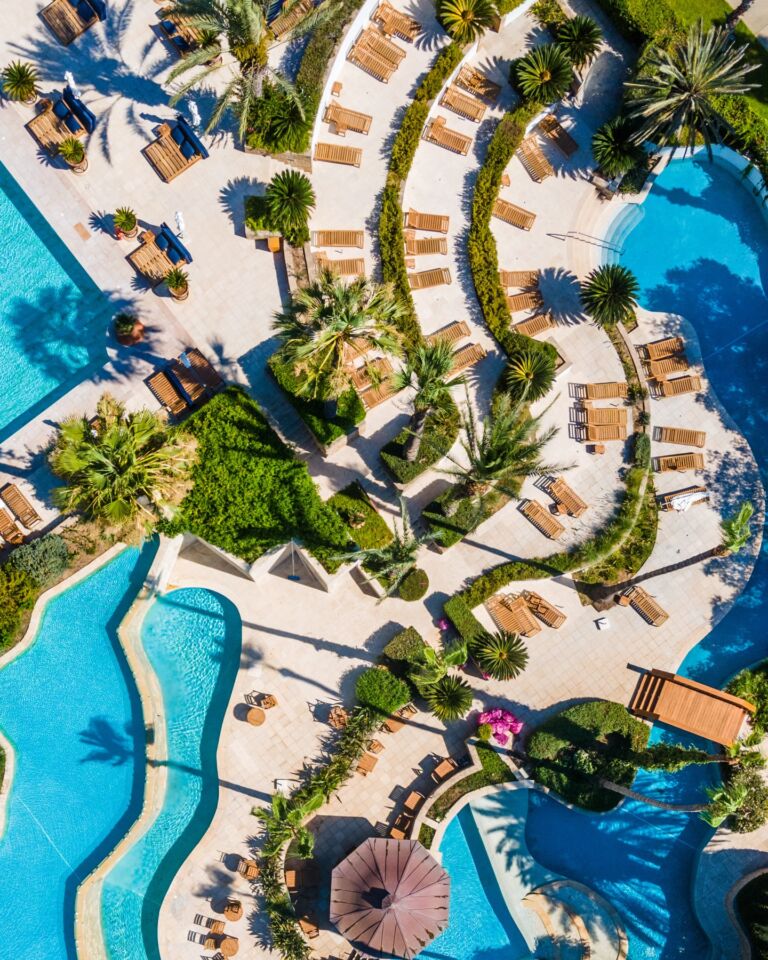 Instagram post from roundpixel.eu. This post is in position 12.