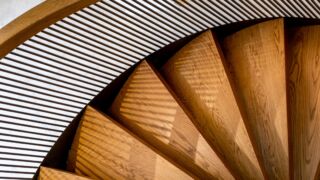 Instagram post from roundpixel.eu. This post is in position 6.